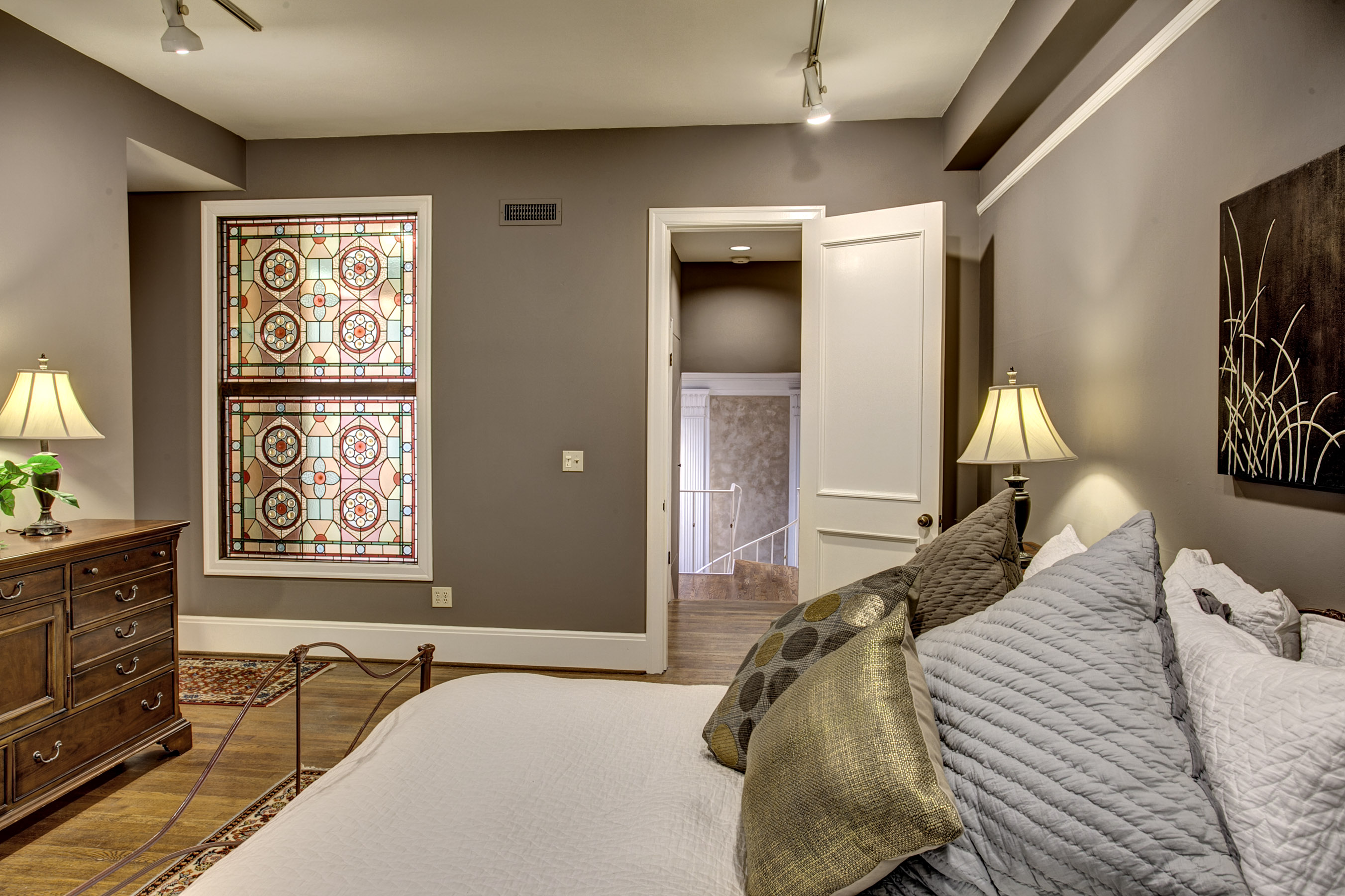 The darker the color, the more sophisticated the look - New Interior  Solutions, image size:2703x1802