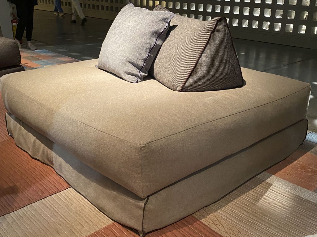 Square modern ottoman with removable backrest