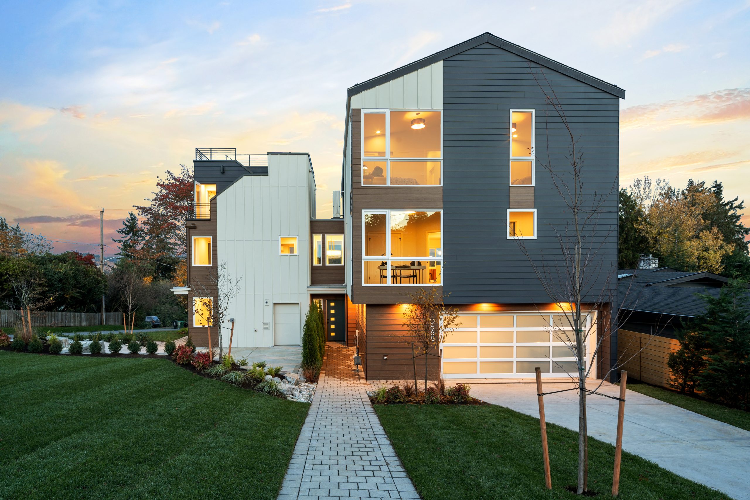 Modern home exterior BM Kendall Charcoal and SW Alabaster 3