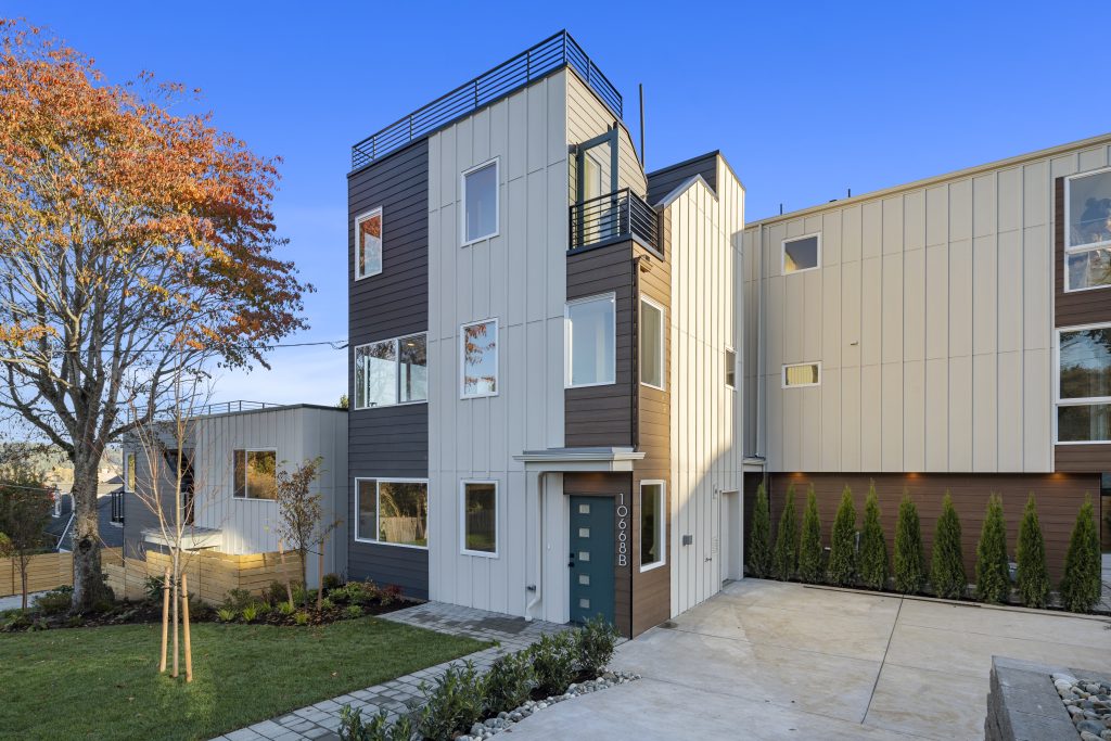 Modern home exterior BM Kendall Charcoal and SW Alabaster 5